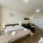 Ruzbasky - Comfort With Private Parking 3*