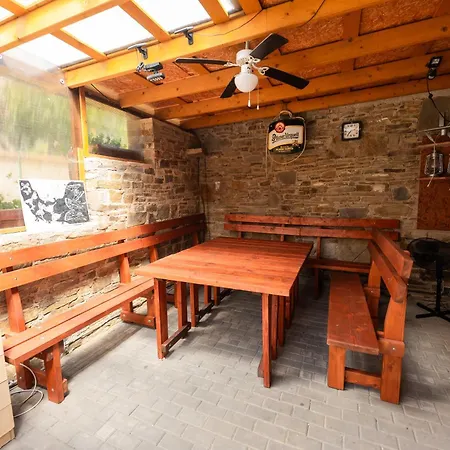 Ružbaský - Comfort With Private Parking Penzion 3*